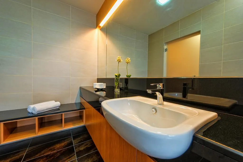 Lse @ Palm Garden Condominium Johor Bahru Apartment